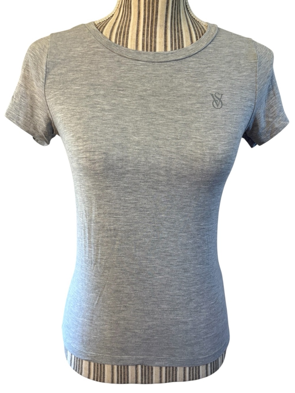 Victoria's Secret Tee XS Heather Gray Short-Sleeve Fitted Crewneck Chest Logo PJ